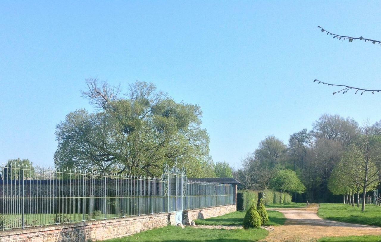 Le Rucher Bois-Normand-près-Lyre エクステリア 写真
